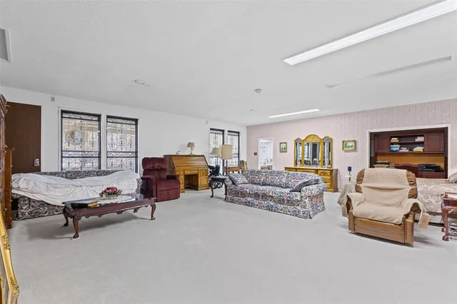 $515,000 | 1204 West Westhill Drive, Cleburne, TX 76033