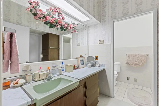 $515,000 | 1204 West Westhill Drive, Cleburne, TX 76033