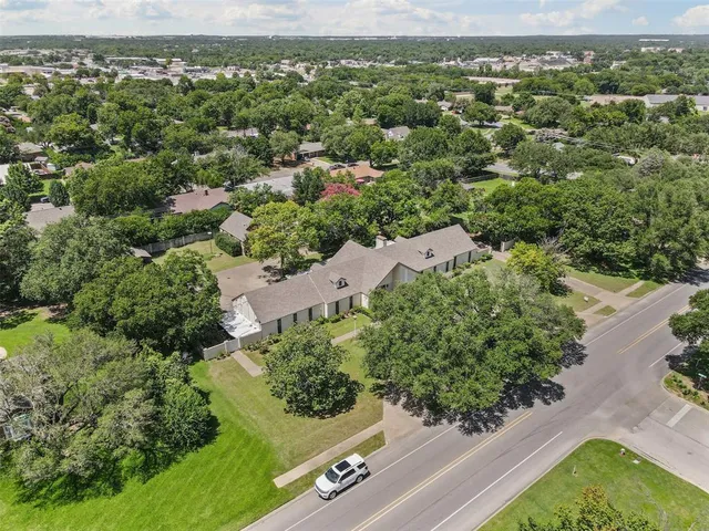 $515,000 | 1204 West Westhill Drive, Cleburne, TX 76033
