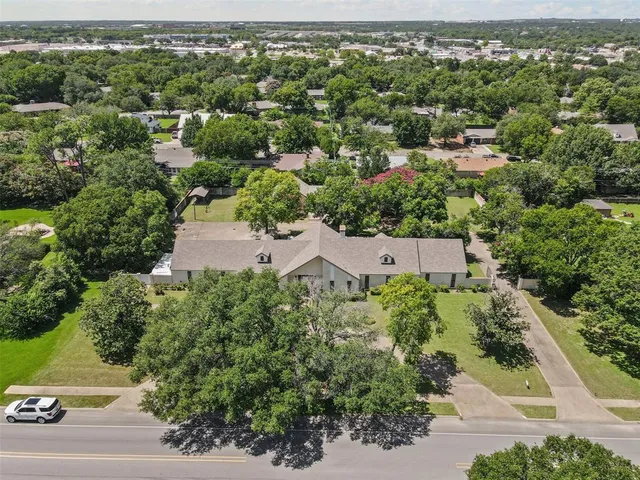 $515,000 | 1204 West Westhill Drive, Cleburne, TX 76033