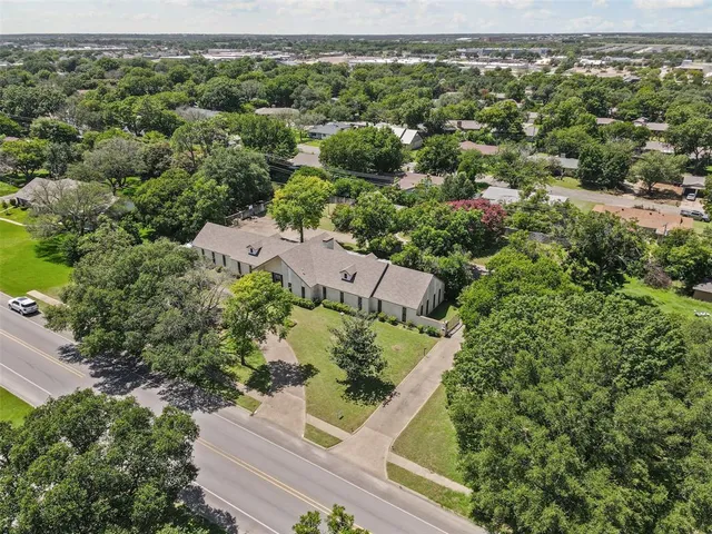 $515,000 | 1204 West Westhill Drive, Cleburne, TX 76033