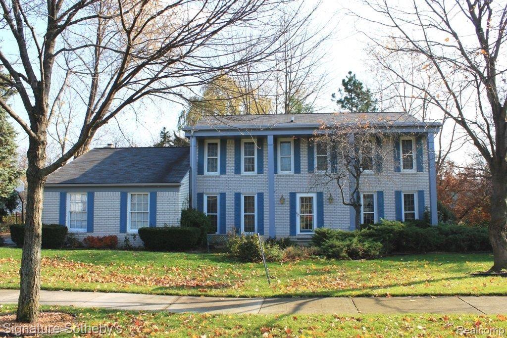 1048 Great Oaks Boulevard Rochester, MI 48307 - Photo 1 of 12 Great Oaks Blvd Front