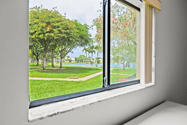 $2,000 | 5310 Las Verdes Circle, Unit 106, Delray Beach, FL 33484