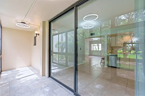 $2,000 | 5310 Las Verdes Circle, Unit 106, Delray Beach, FL 33484