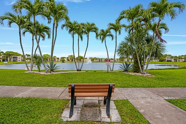 $2,000 | 5310 Las Verdes Circle, Unit 106, Delray Beach, FL 33484