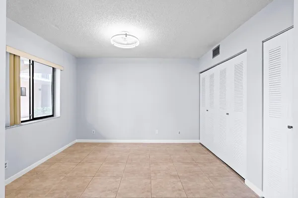 $2,000 | 5310 Las Verdes Circle, Unit 106, Delray Beach, FL 33484