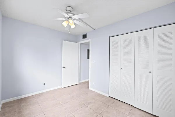 $2,000 | 5310 Las Verdes Circle, Unit 106, Delray Beach, FL 33484