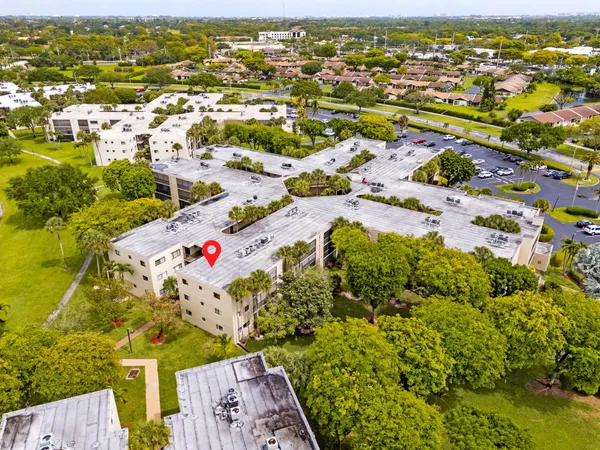 $2,000 | 5310 Las Verdes Circle, Unit 106, Delray Beach, FL 33484