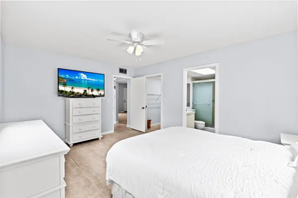 $2,000 | 5310 Las Verdes Circle, Unit 106, Delray Beach, FL 33484
