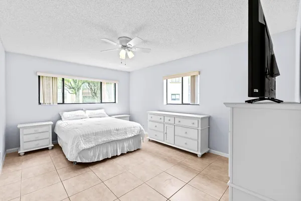$2,000 | 5310 Las Verdes Circle, Unit 106, Delray Beach, FL 33484