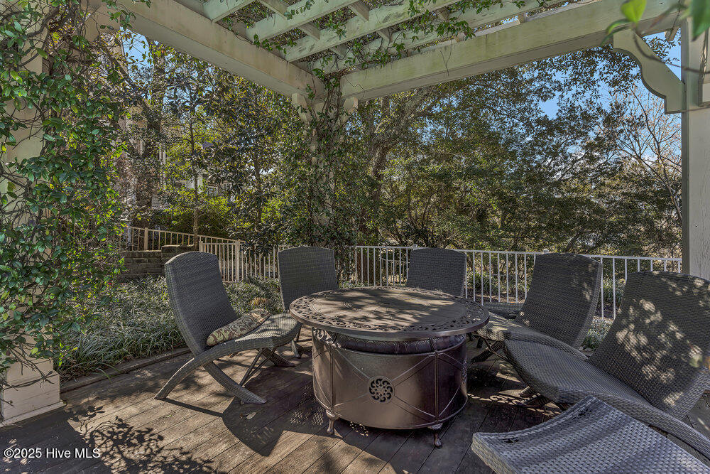 824 Gull Point Road Wilmington, NC 28405 - Photo 73 of 95 073_c2s05981_235
