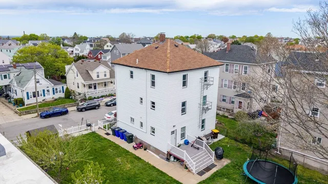 $2,000 | 80 Lane Street, Unit 2, Fall River, MA 02721