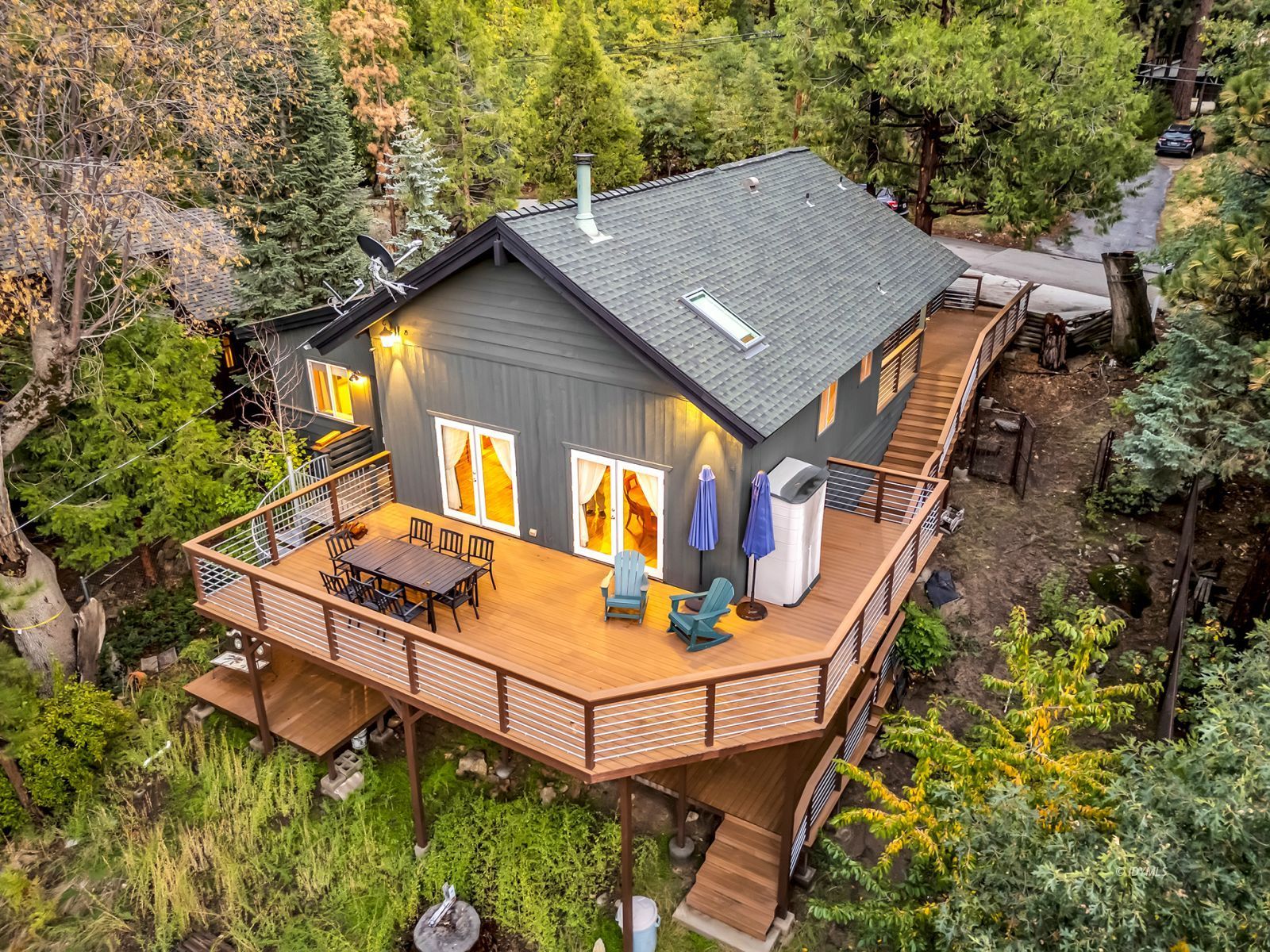 53560 Country Club Drive Idyllwild, CA 92549 - Photo 35 of 66 an aerial view of a house having balcony