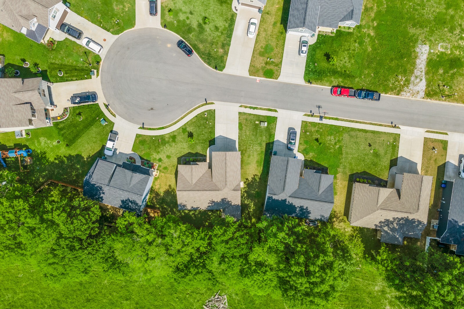 357 Fieldstone Lane Springfield, TN 37172 - Photo 43 of 46 an aerial view of a house with swimming pool garden and patio