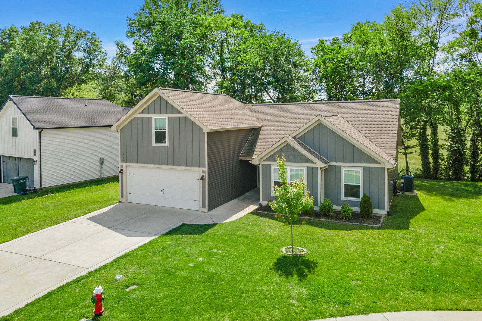 357 Fieldstone Lane Springfield, TN 37172 - Photo 10 of 46 a front view of house with yard and green space