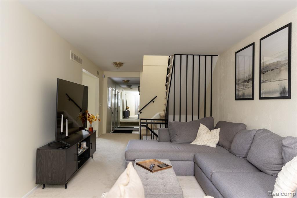 32115 West 12 Mile Road, Unit 5 Farmington Hills, MI 48334 - Photo 7 of 38