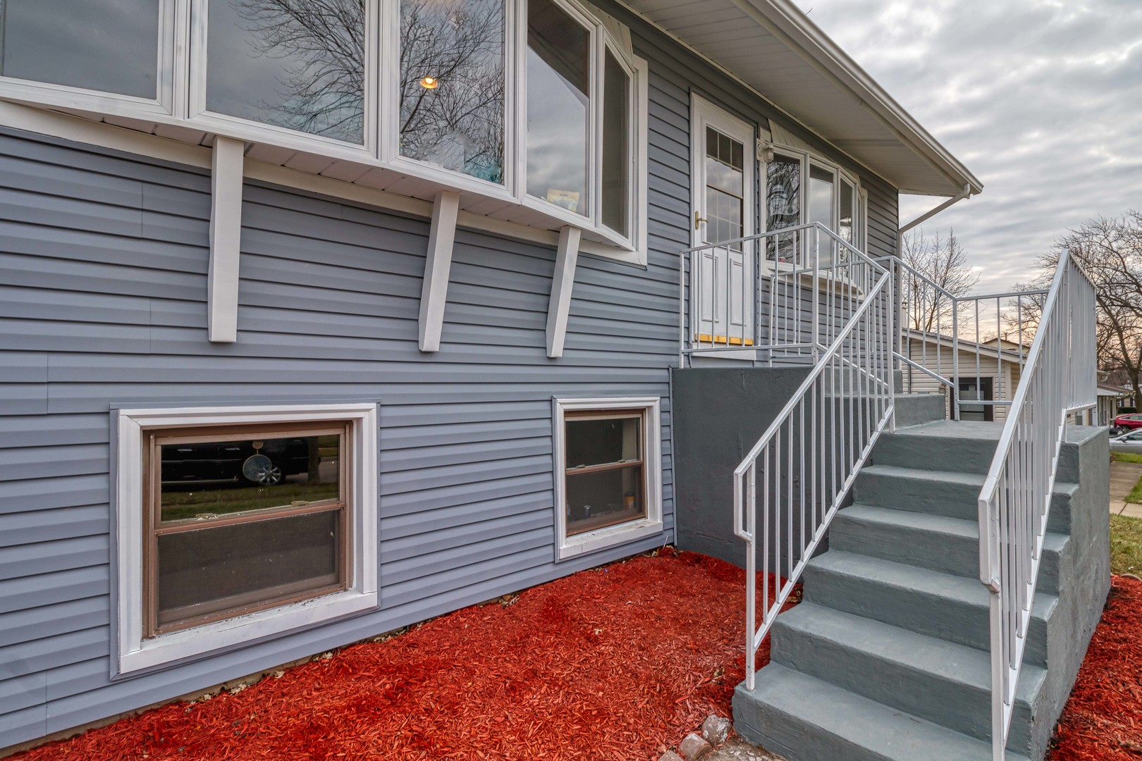 128 McCabe Drive Streamwood, IL 60107 - Photo 4 of 31