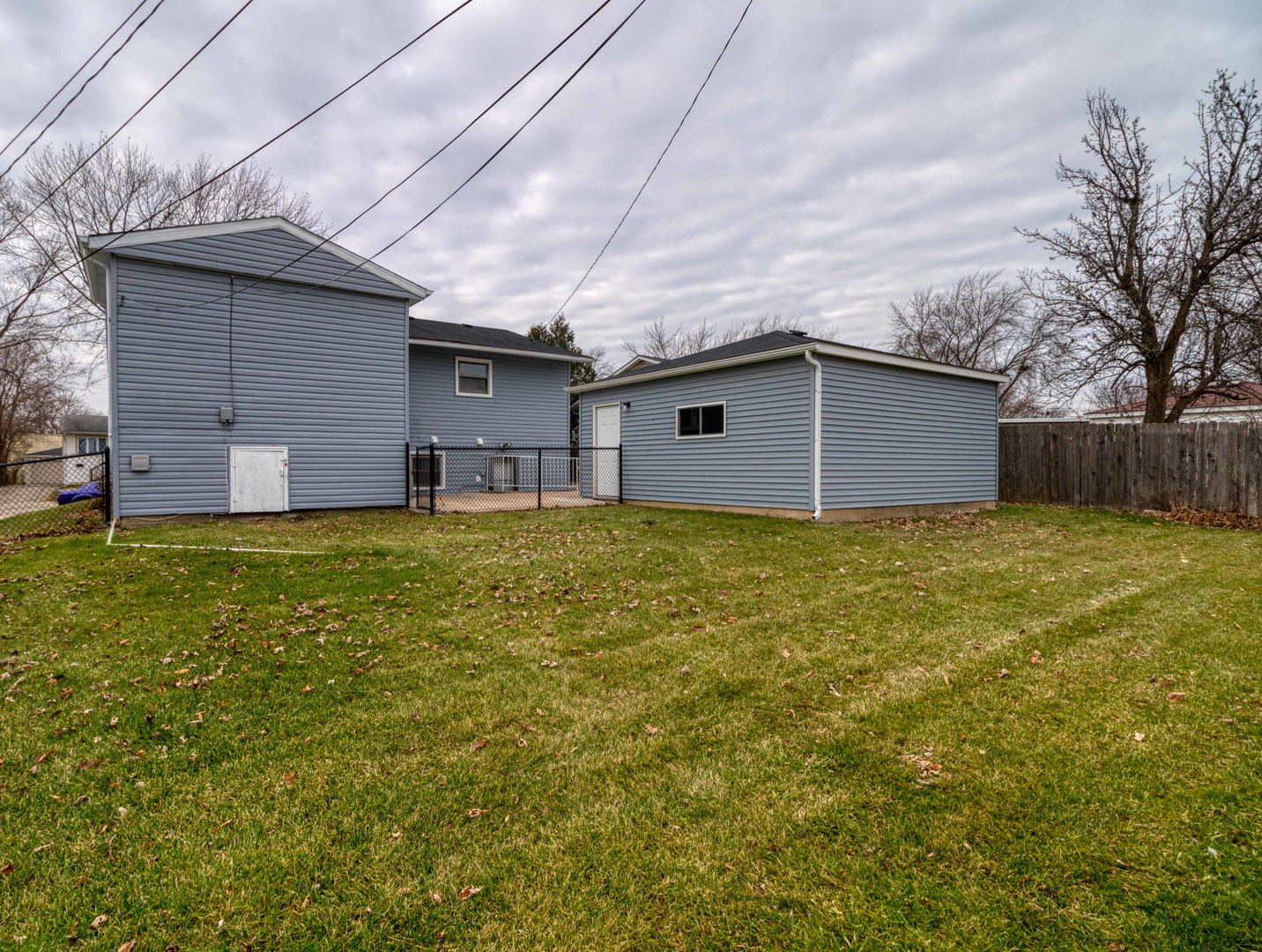 128 McCabe Drive Streamwood, IL 60107 - Photo 9 of 31