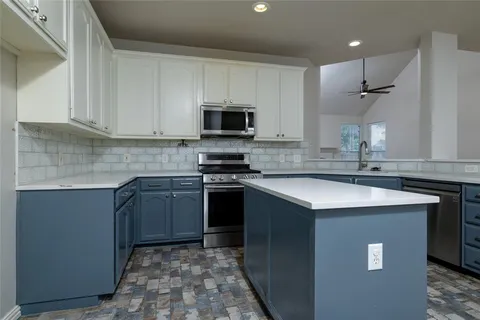 $400,000 | 5133 Emmeryville Lane, Fort Worth, TX 76244