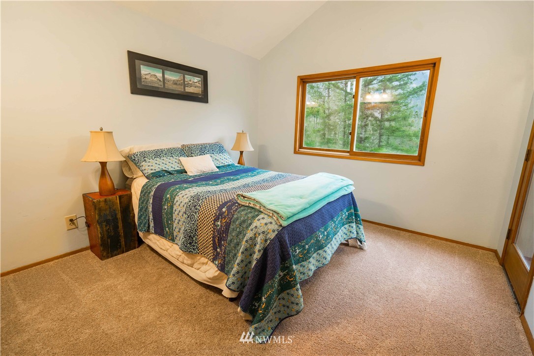 4675 South Pass Road Sumas, WA 98295 - Photo 13 of 25