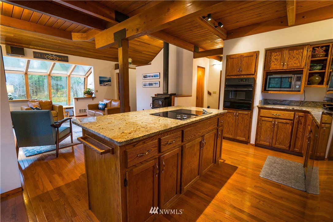 4675 South Pass Road Sumas, WA 98295 - Photo 4 of 25