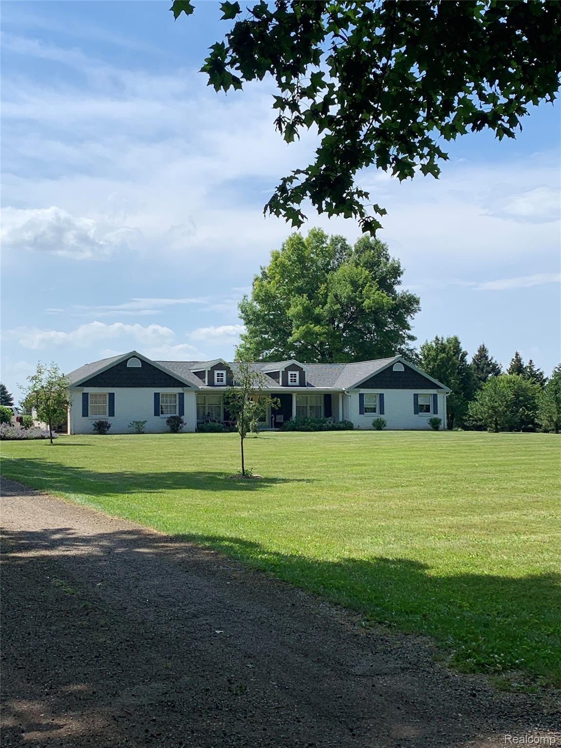 411 Myers Road Lapeer, MI 48446 - Photo 1 of 29 IMG_1495(1).jpg