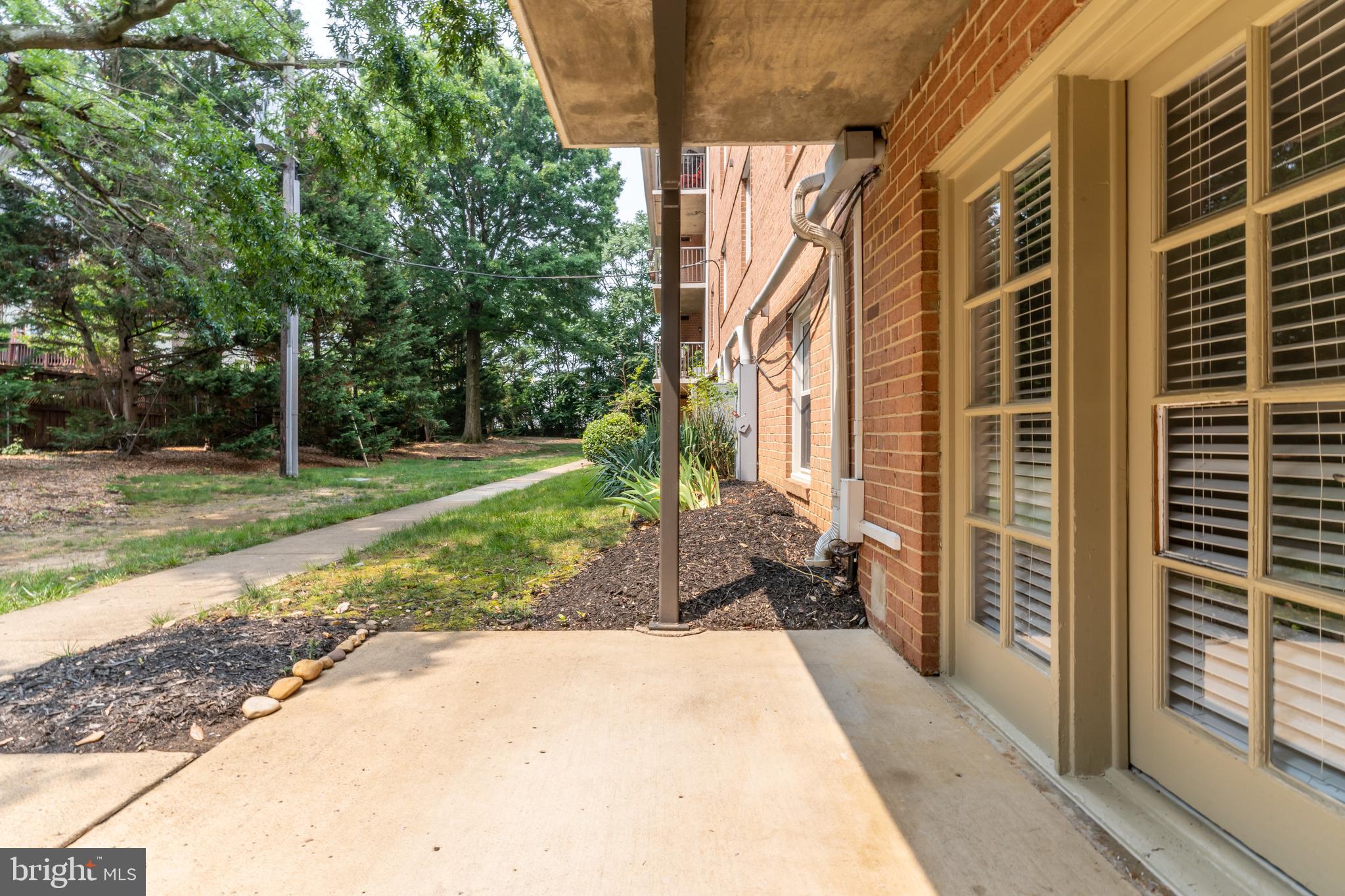 3336 Spring Lane, Unit A12 Falls Church, VA 22041 - Photo 3 of 23