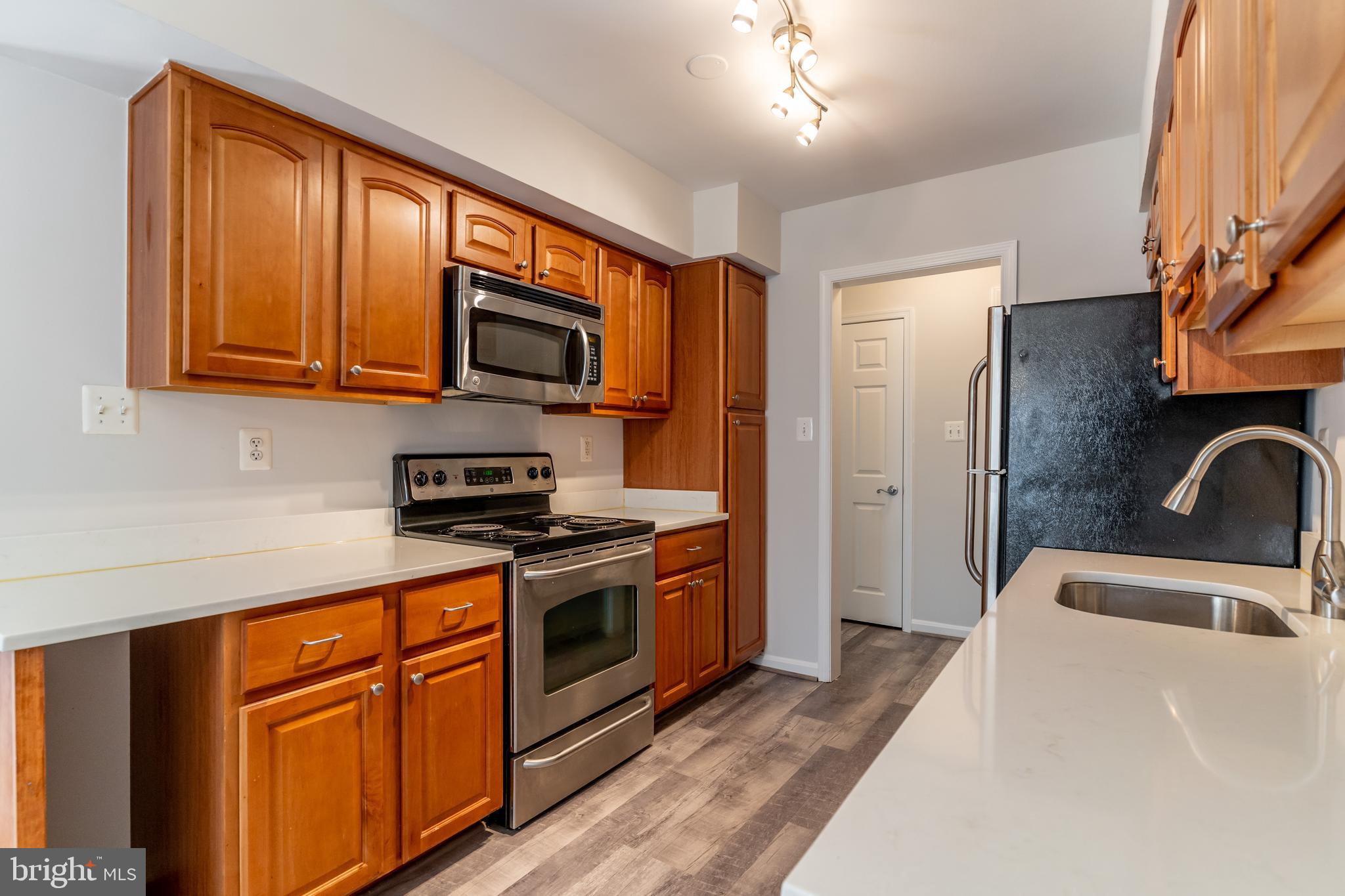 3336 Spring Lane, Unit A12 Falls Church, VA 22041 - Photo 6 of 23
