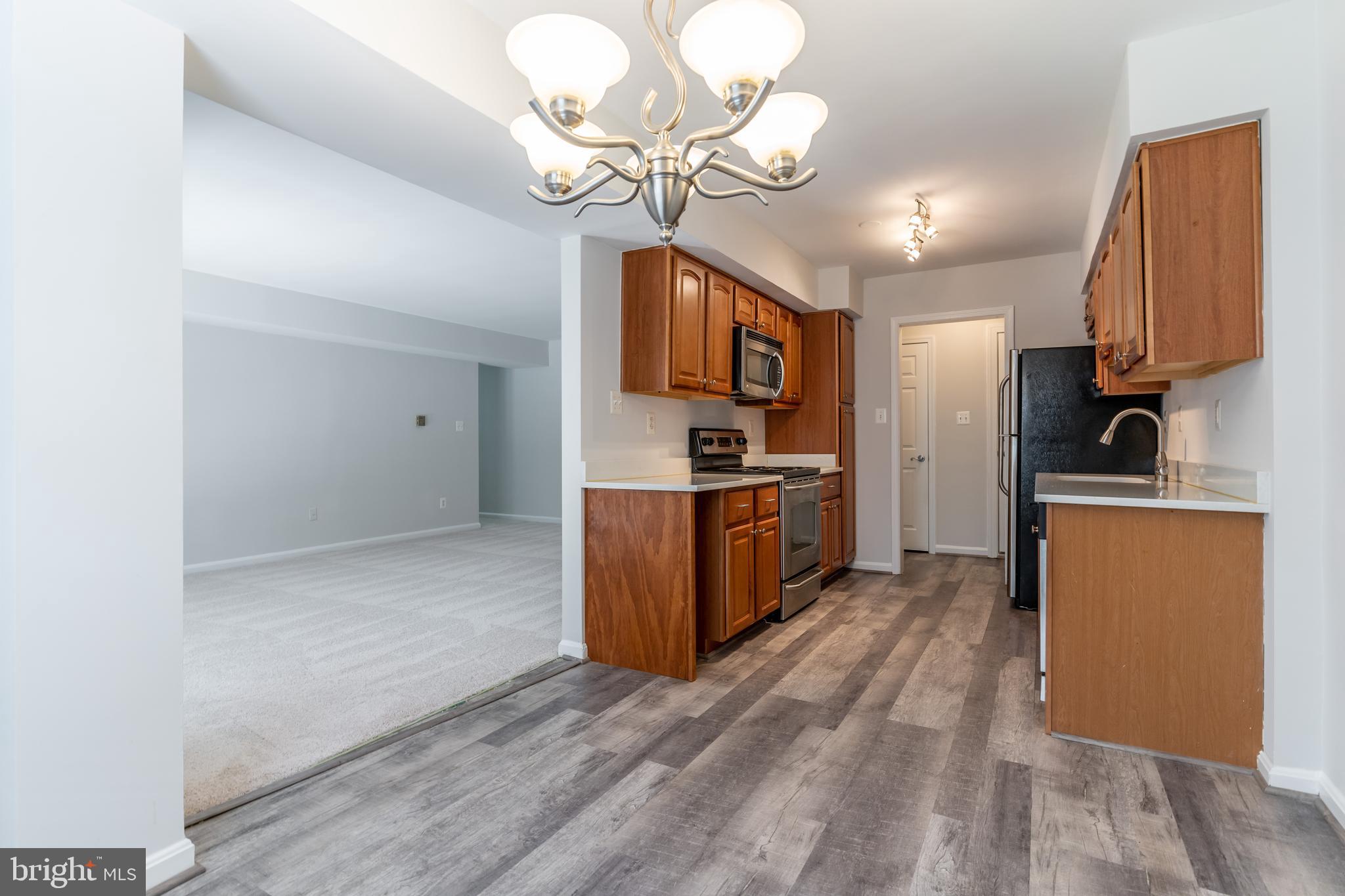 3336 Spring Lane, Unit A12 Falls Church, VA 22041 - Photo 8 of 23