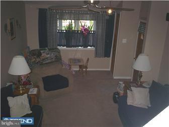 129 Blake Avenue Rockledge, PA 19046 - Photo 2 of 12 Living Room