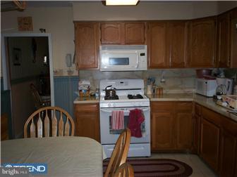 129 Blake Avenue Rockledge, PA 19046 - Photo 5 of 12 Kitchen