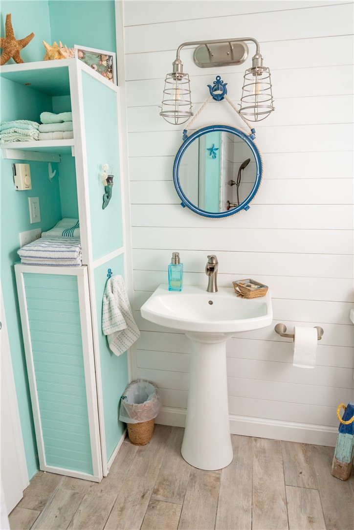17 West Side Road South Kingstown, RI 02879 - Photo 29 of 49 First floor bathroom