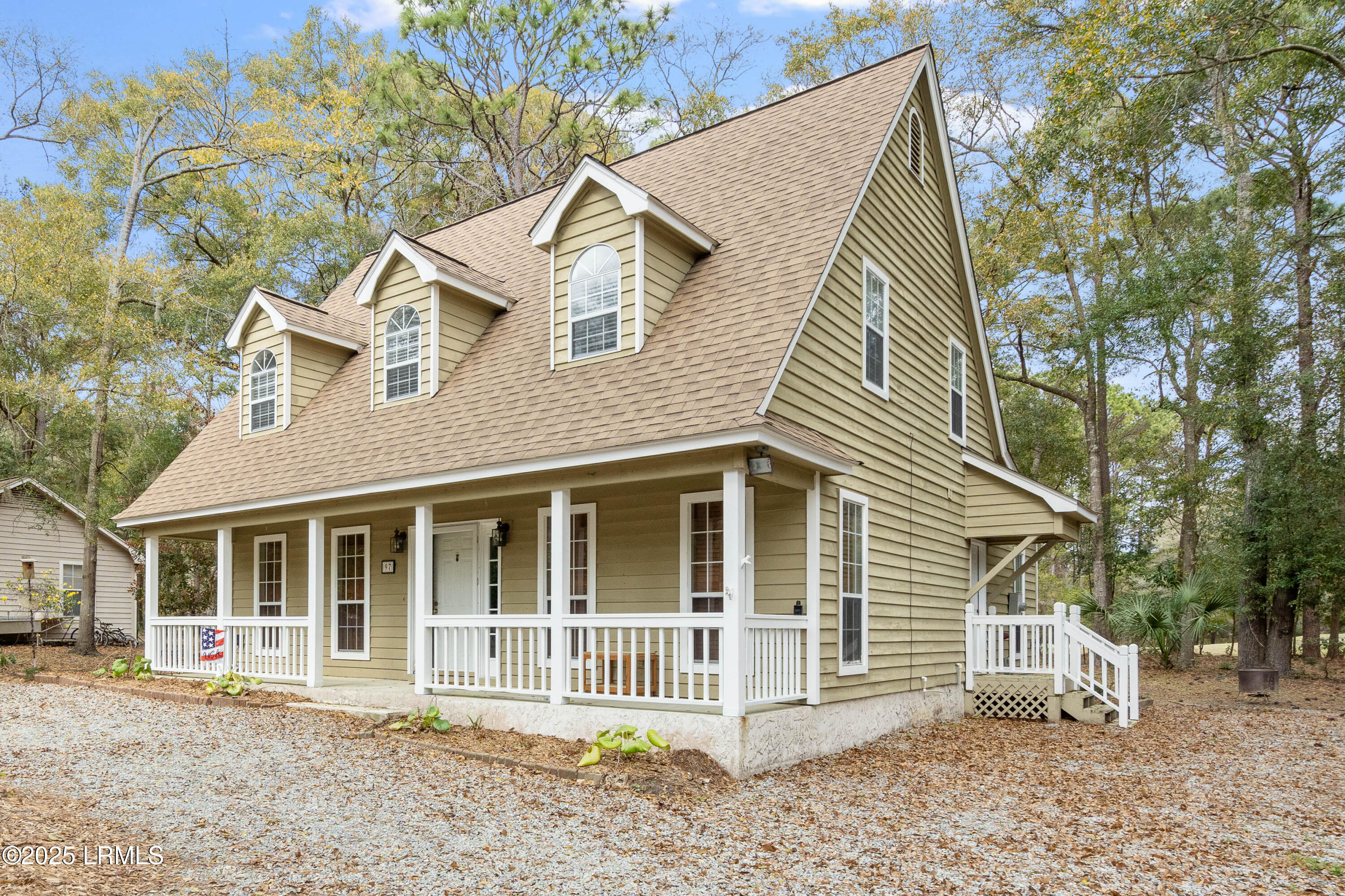 97 State Rd S-7-578 Beaufort, SC 29907 - Photo 4 of 34 97 Francis Marion-33