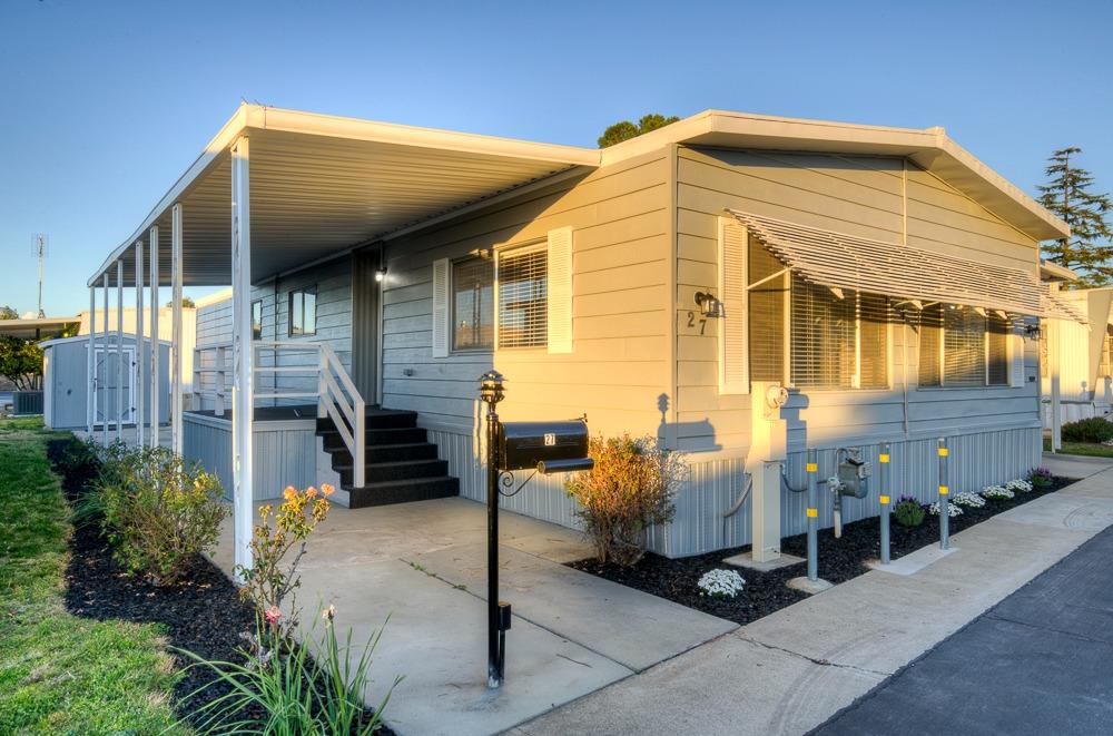 1500 Villa Avenue, Unit 27 Clovis, CA 93612 - Photo 2 of 29 a front view of a house