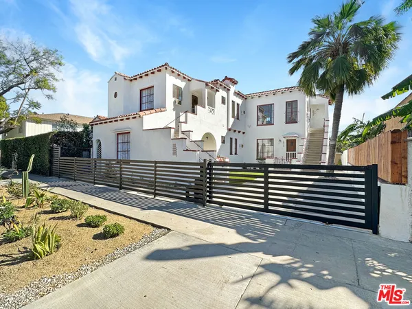 $2,495 | 5932 1/2 Willoughby Avenue, Hollywood, CA 90038
