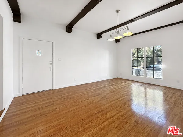 $2,495 | 5932 1/2 Willoughby Avenue, Hollywood, CA 90038