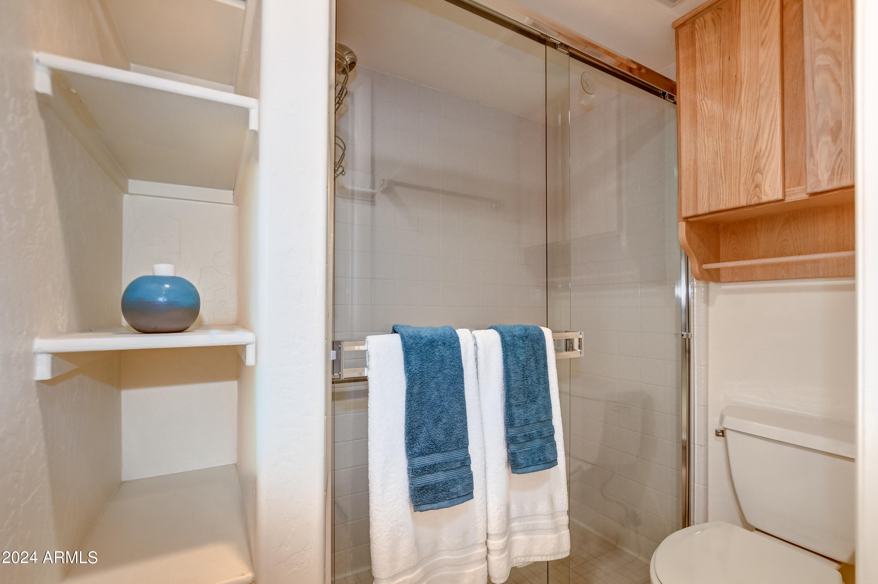 1820 Coyote Road Prescott, AZ 86303 - Photo 27 of 51 Guest Bathroom 2