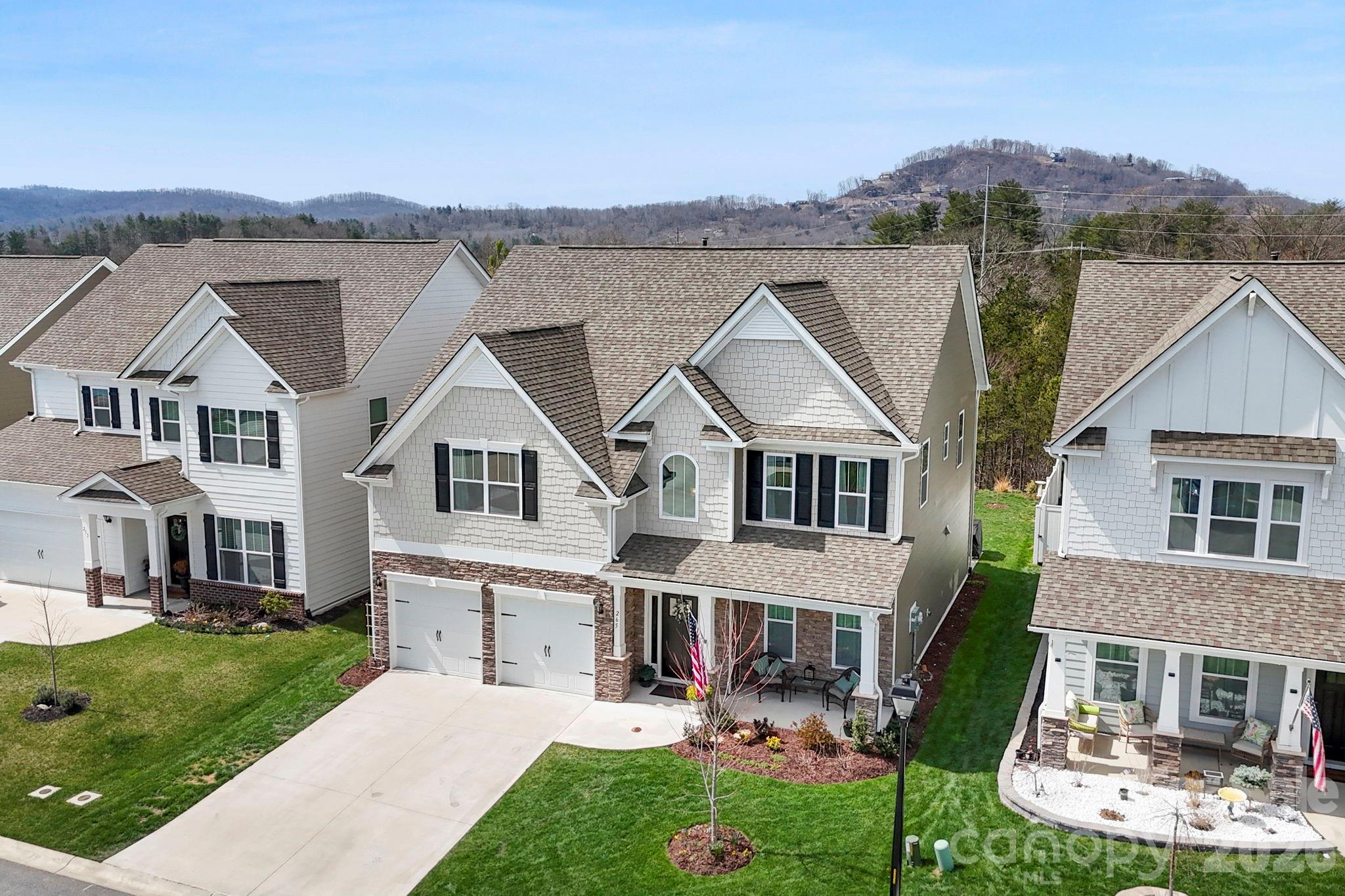 265 Fox Cove Road Hendersonville, NC 28792 - Photo 5 of 45