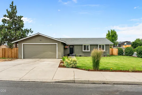 $505,000 | 833 Northwest Maple Court, Redmond, OR 97756