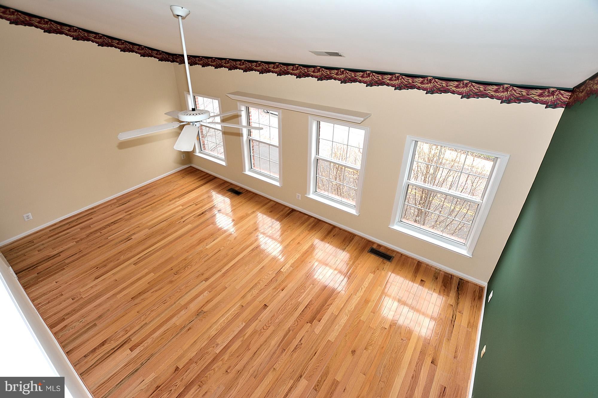 6022 Lincolnia Road Alexandria, VA 22312 - Photo 18 of 19 Bedroom (Master)