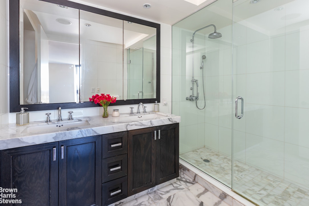 333 Rector Place, Unit 1405 Manhattan, NY 10280 - Photo 8 of 29