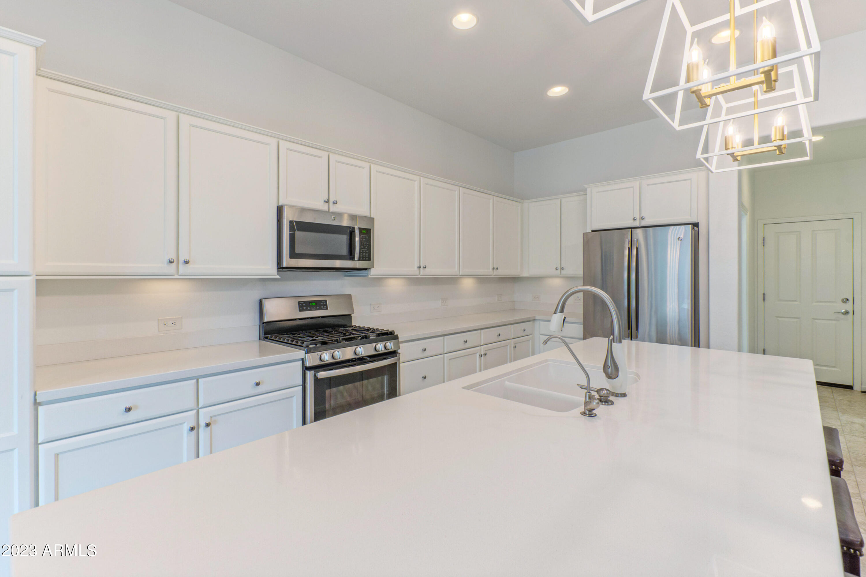 16915 West Granada Road Goodyear, AZ 85395 - Photo 12 of 39 Kitchen 3