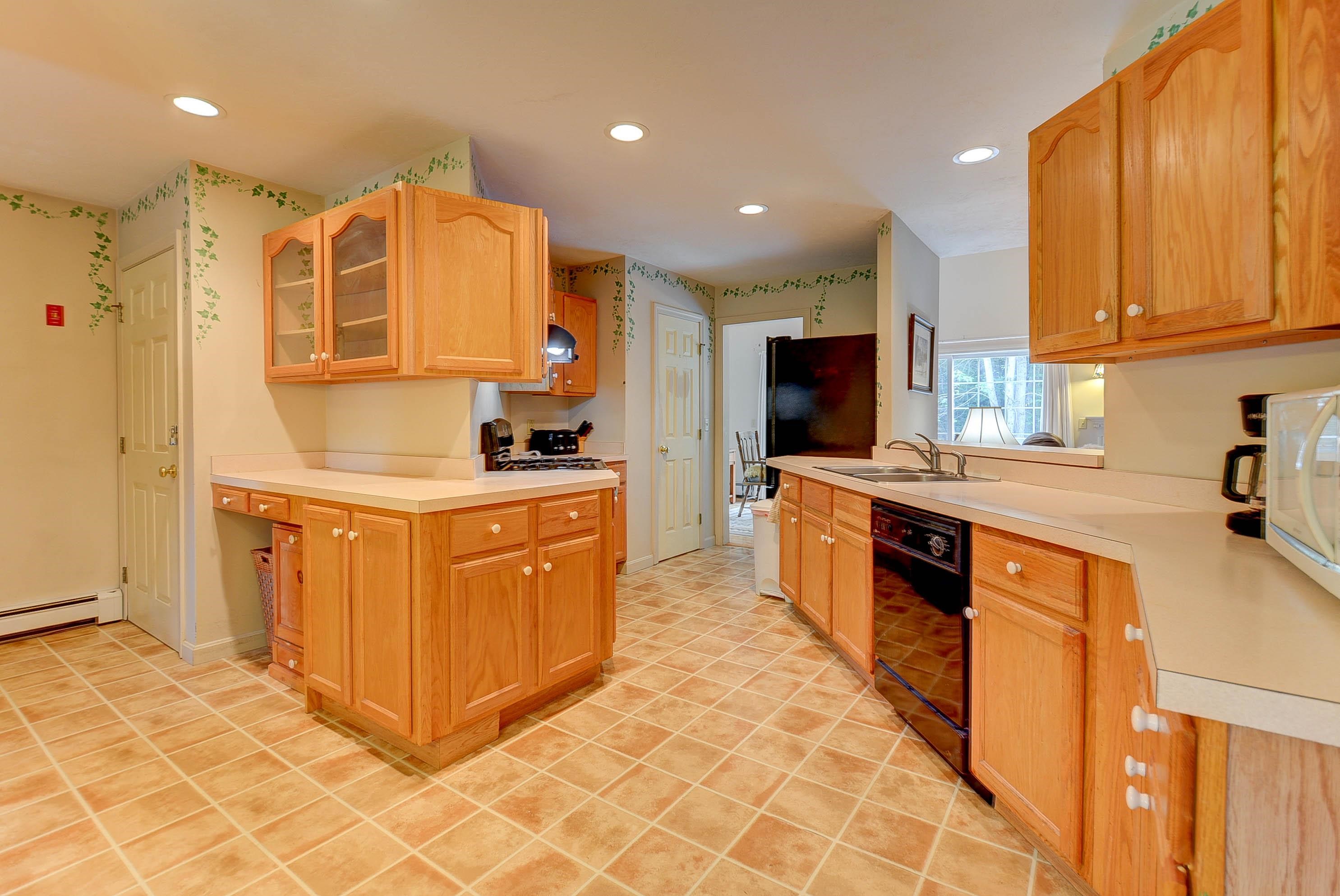 407 Dandiview Road Conway, NH 03860 - Photo 13 of 49