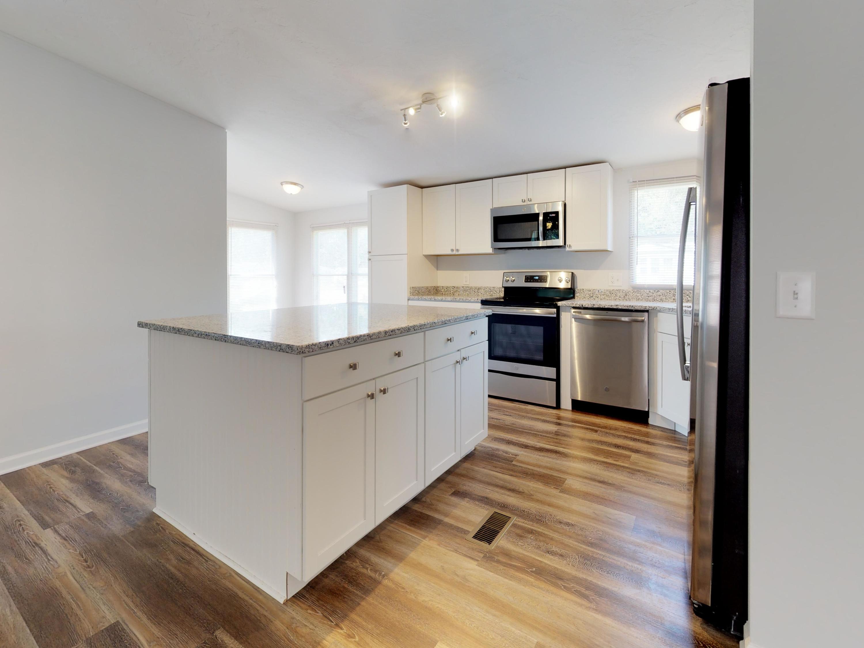 301-Grapevine-Rd-Kitchen