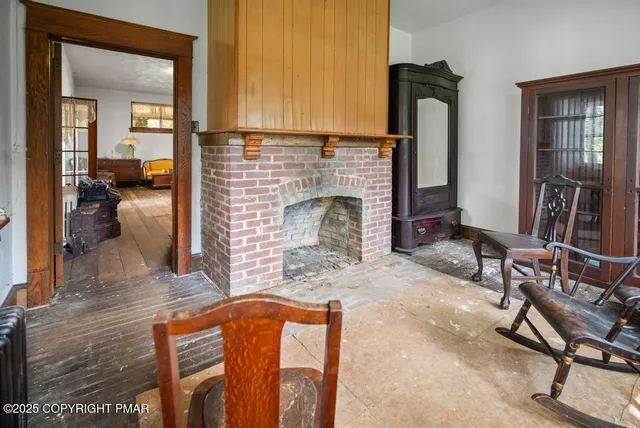 a view of an empty room and window
