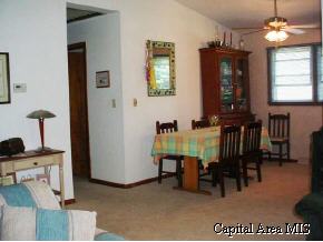 42 Pinto Drive Springfield, IL 62702 - Photo 3 of 9