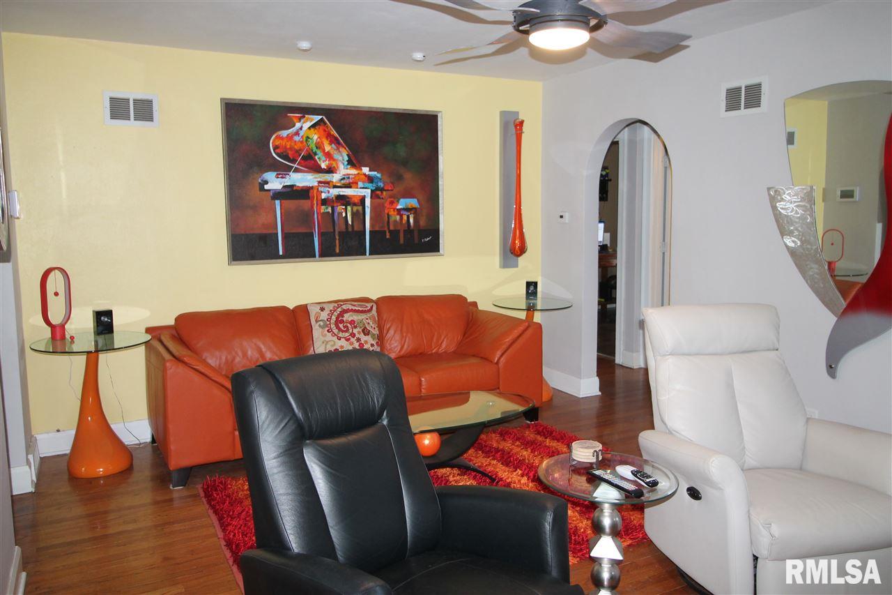 2351 Yale Boulevard Springfield, IL 62703 - Photo 3 of 36 Gallery Image 3