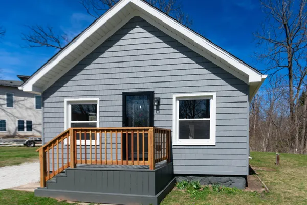 $279,000 | 5437 Pleasant View Drive, Waterford, WI 53185