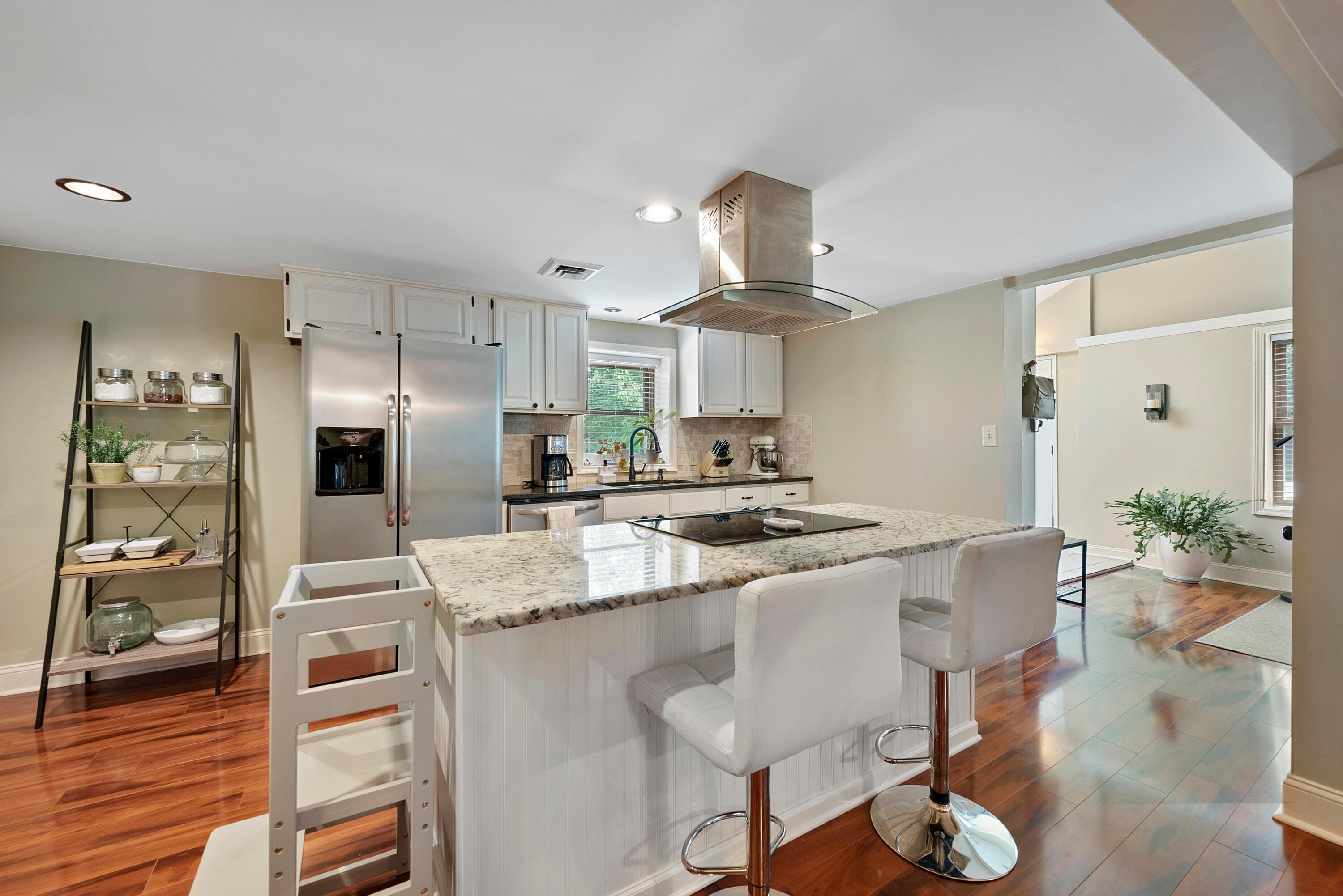 1302 Francisco Road Columbus, OH 43220 - Photo 12 of 33 DSC01492
