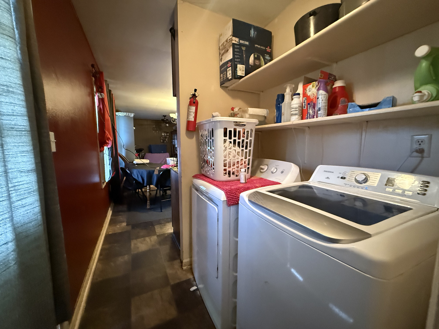1021 Briarcliff Drive Rantoul, IL 61866 - Photo 11 of 33 a utility room with dryer and washer